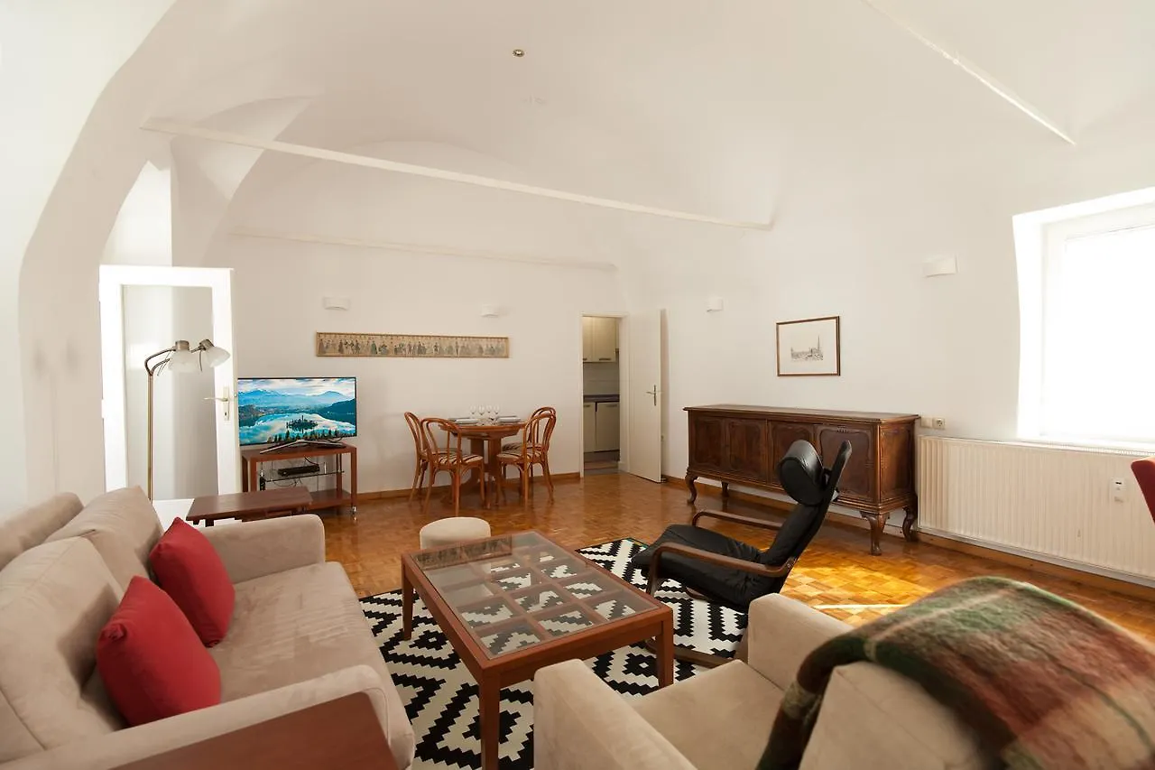 Charming Apartment Laura Tour As Ljubljana By Town Hall